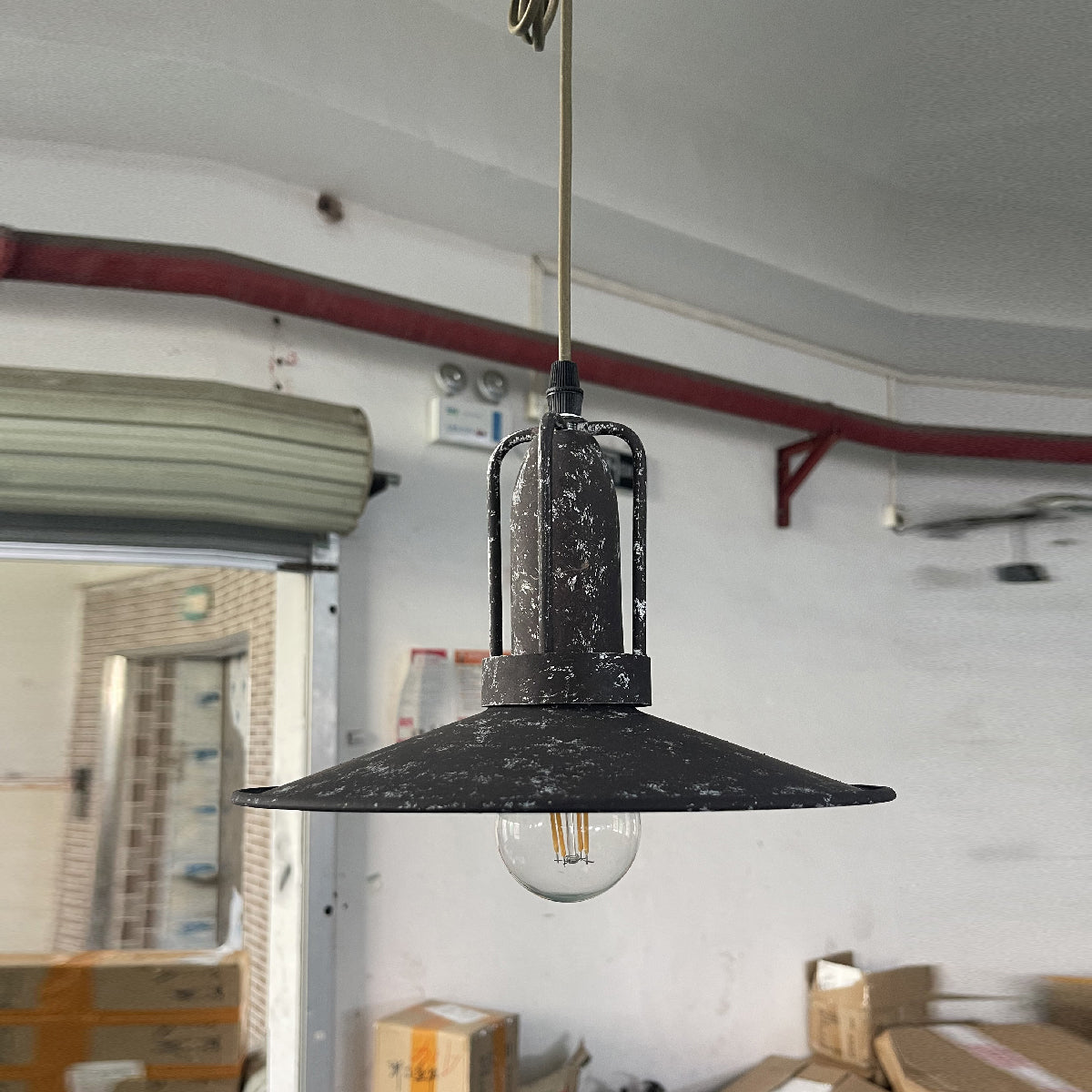 Yrvuvyi lampă suspendată din metal, modernă, minimalistă, industrială