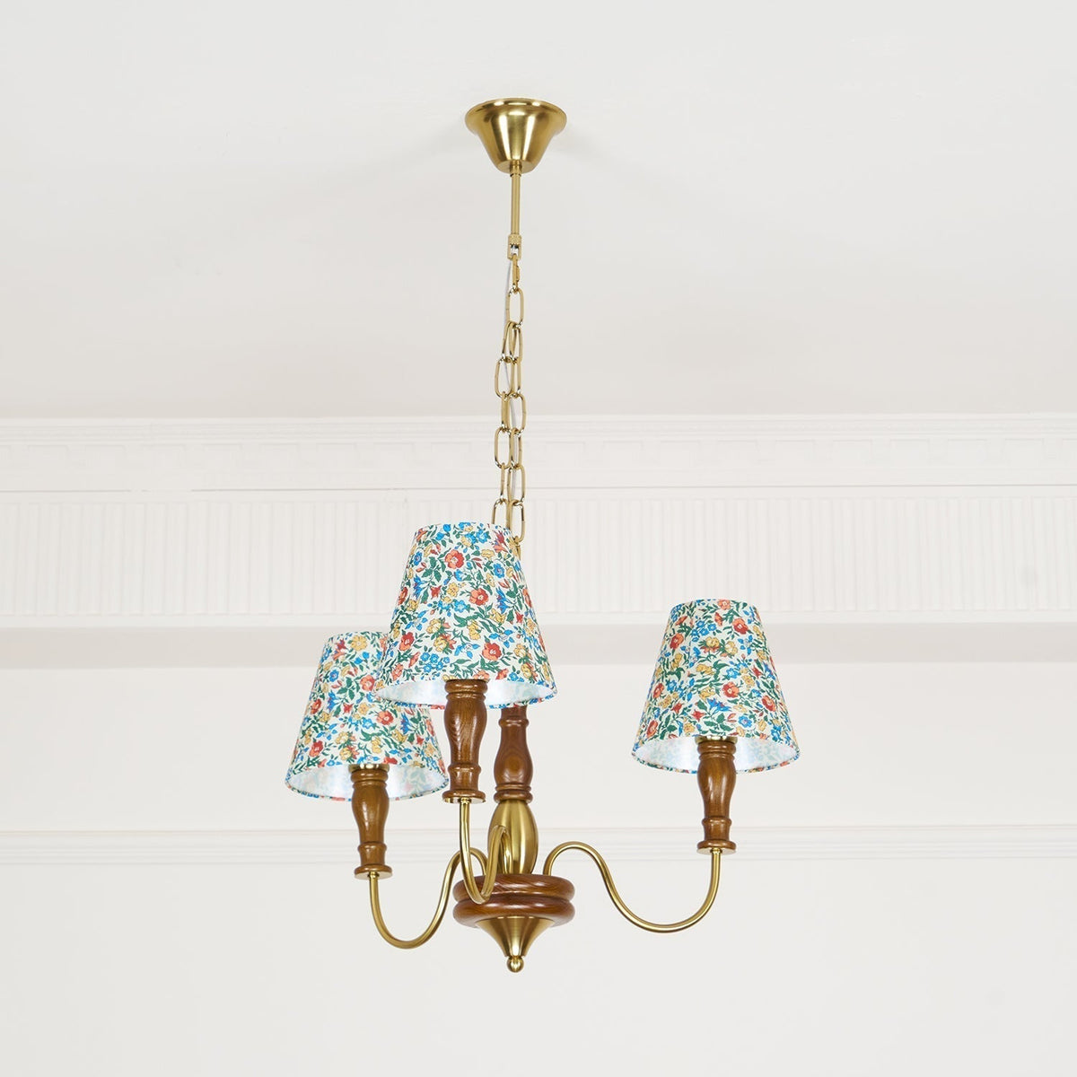 Cassian candelabru din material textil, cu flori