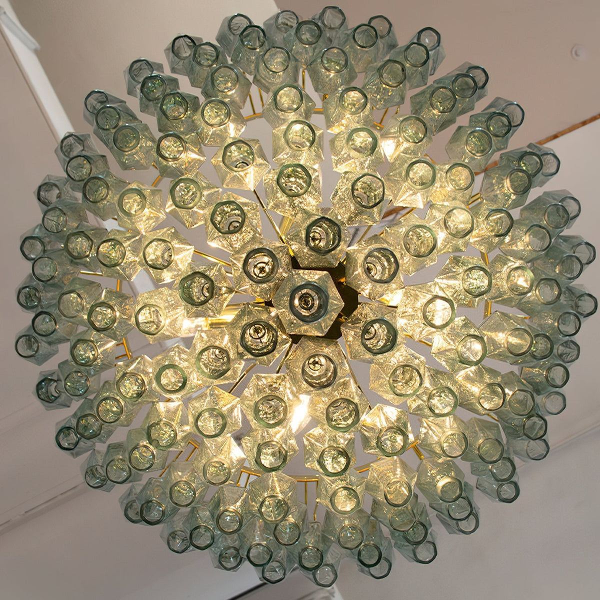 Rosalique candelabru din sticlă