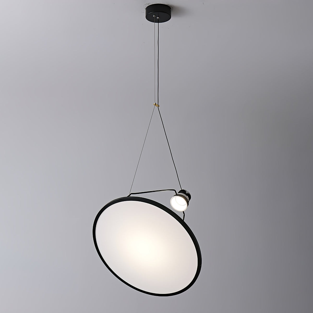 Brio lampă suspendată minimalistă din Oțel