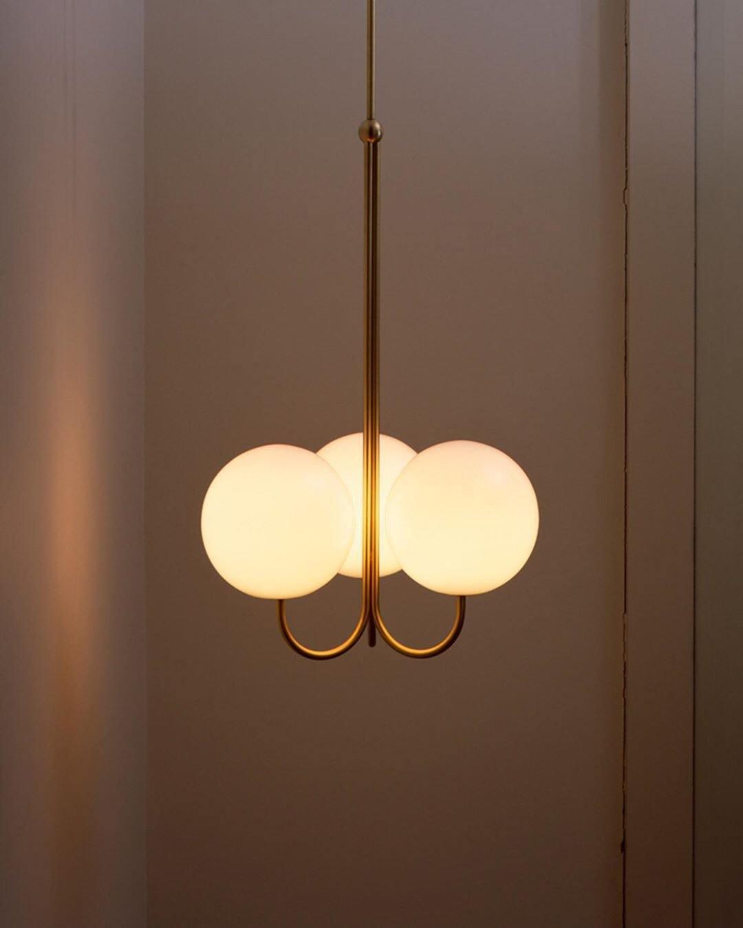 Brin lampă suspendată din metal și sticlă, elegantă