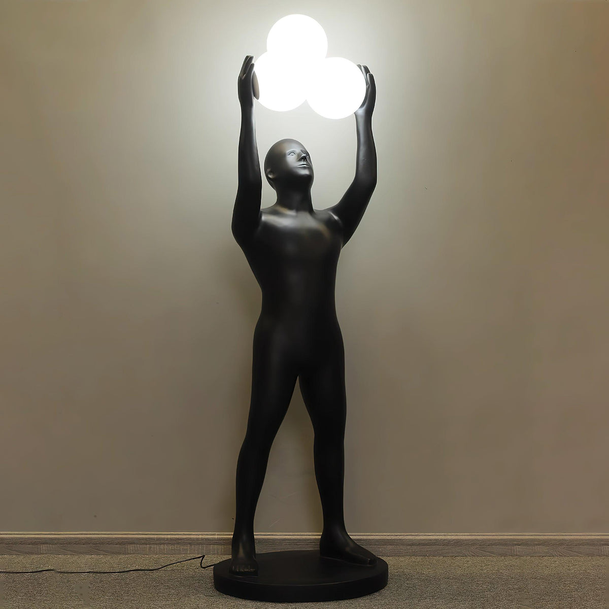 Avenoiella Statue lampadar