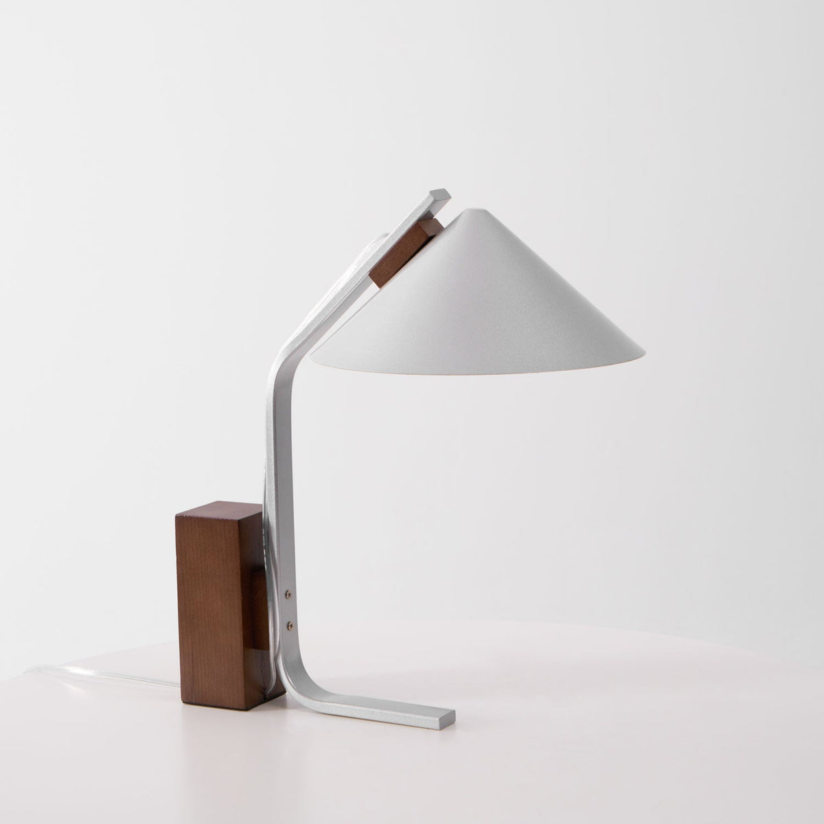 Ireld lampă de masă modernă