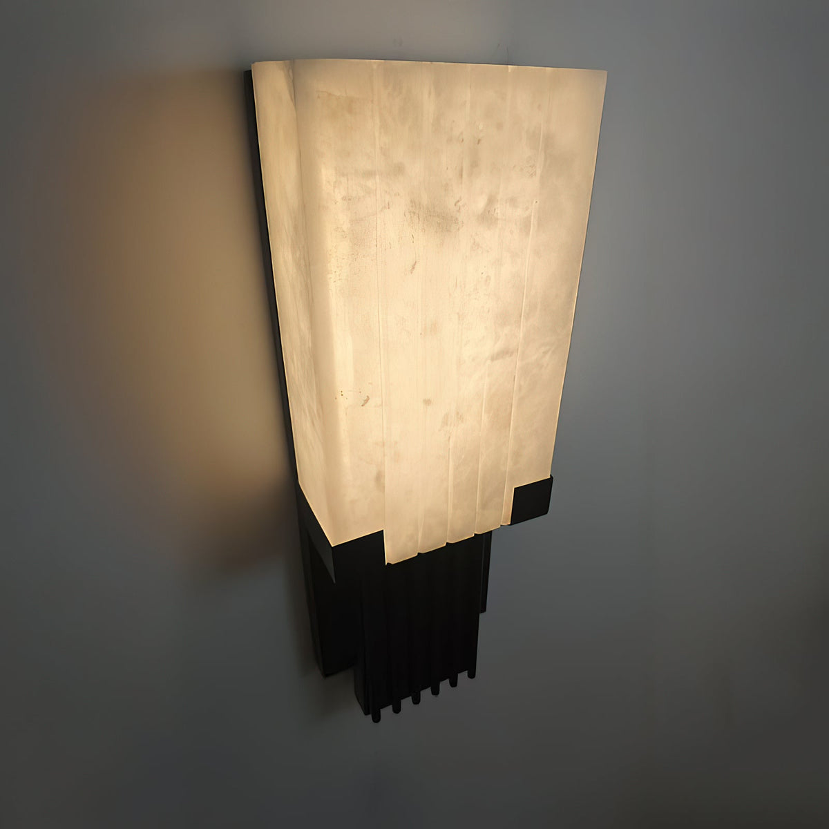 Lumiaine aplică de perete