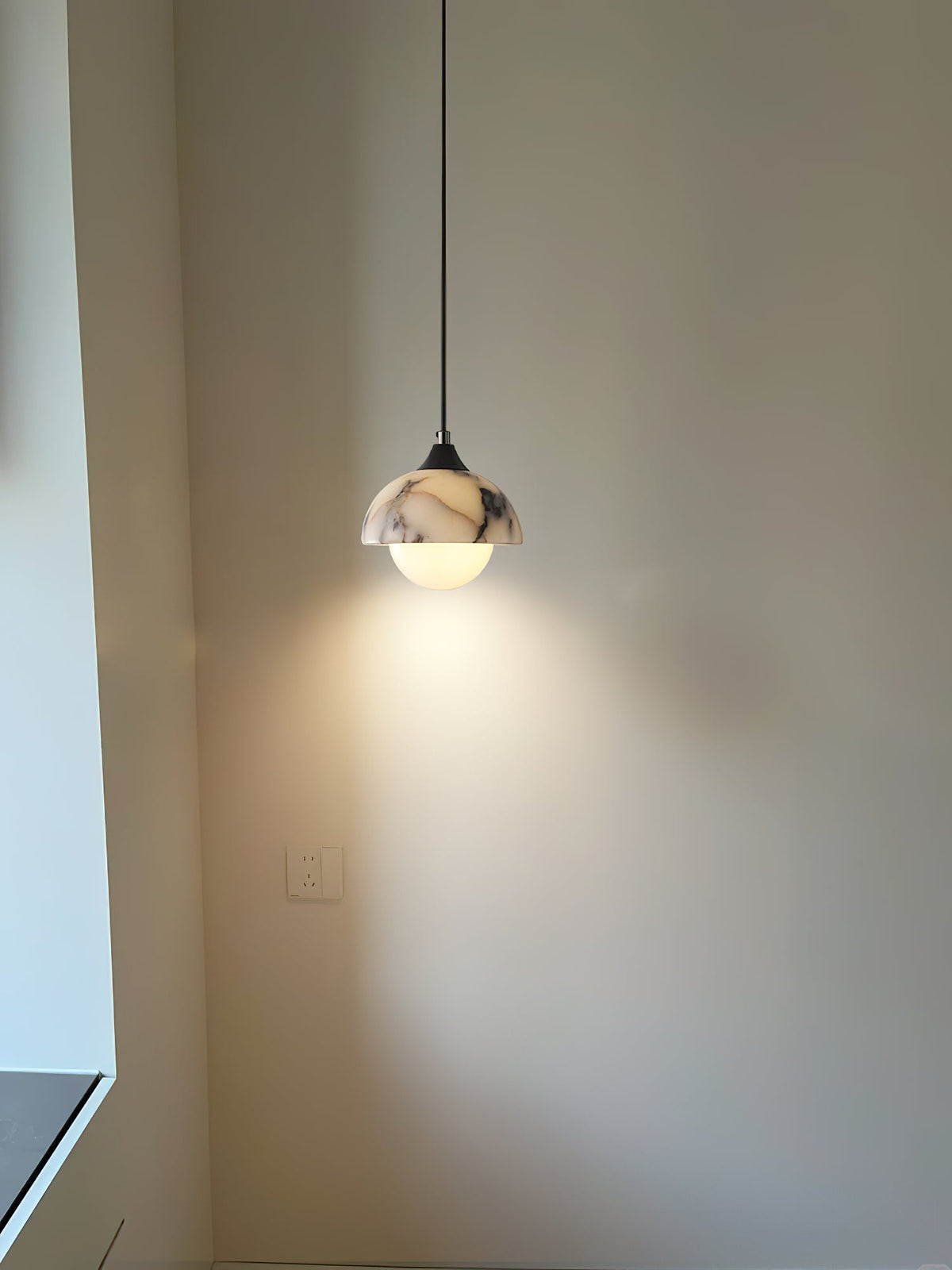 Tavon lampă suspendată modernă, minimalistă din marmură
