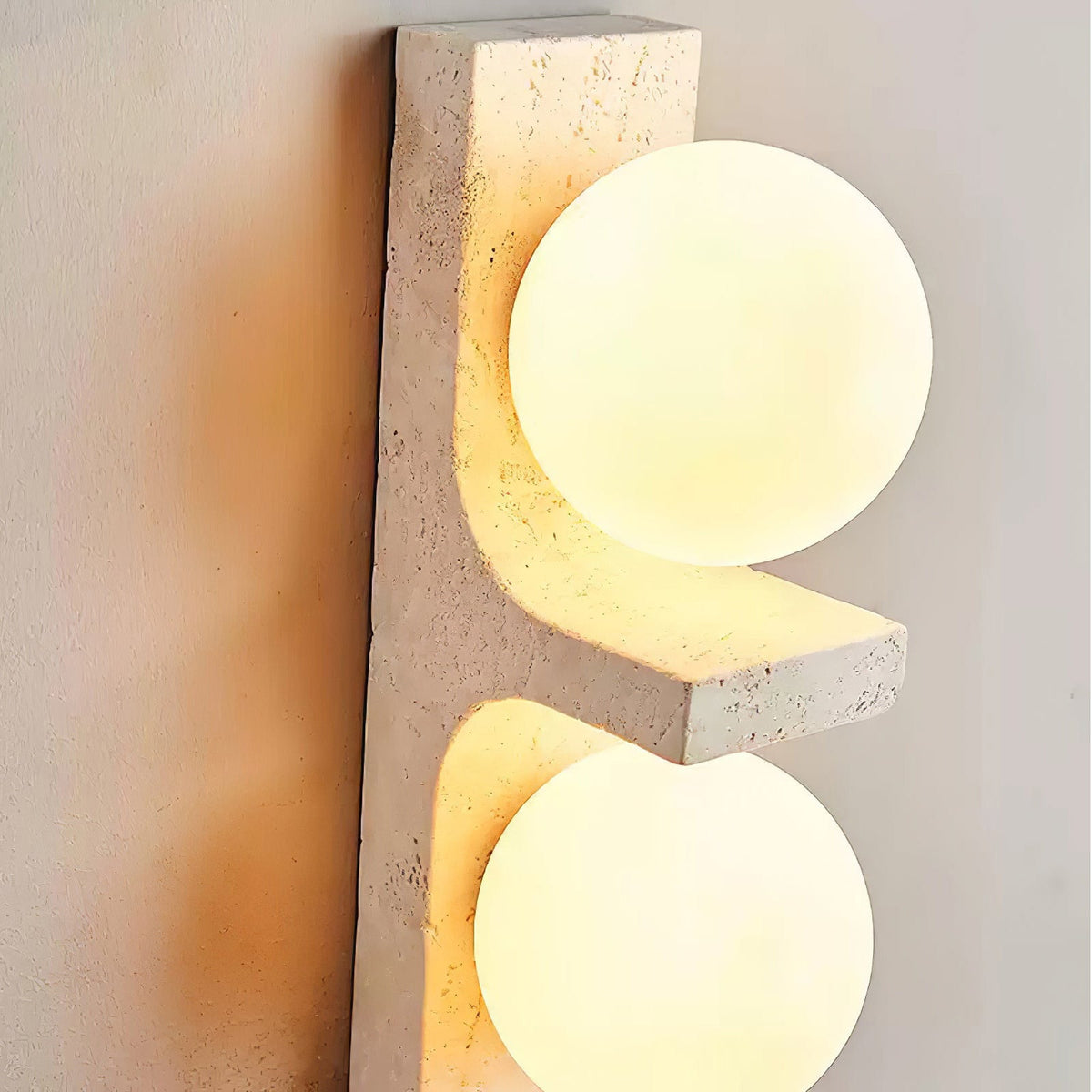 Eirikuvys aplică de perete din travertin, în stil organic modern, minimalistă