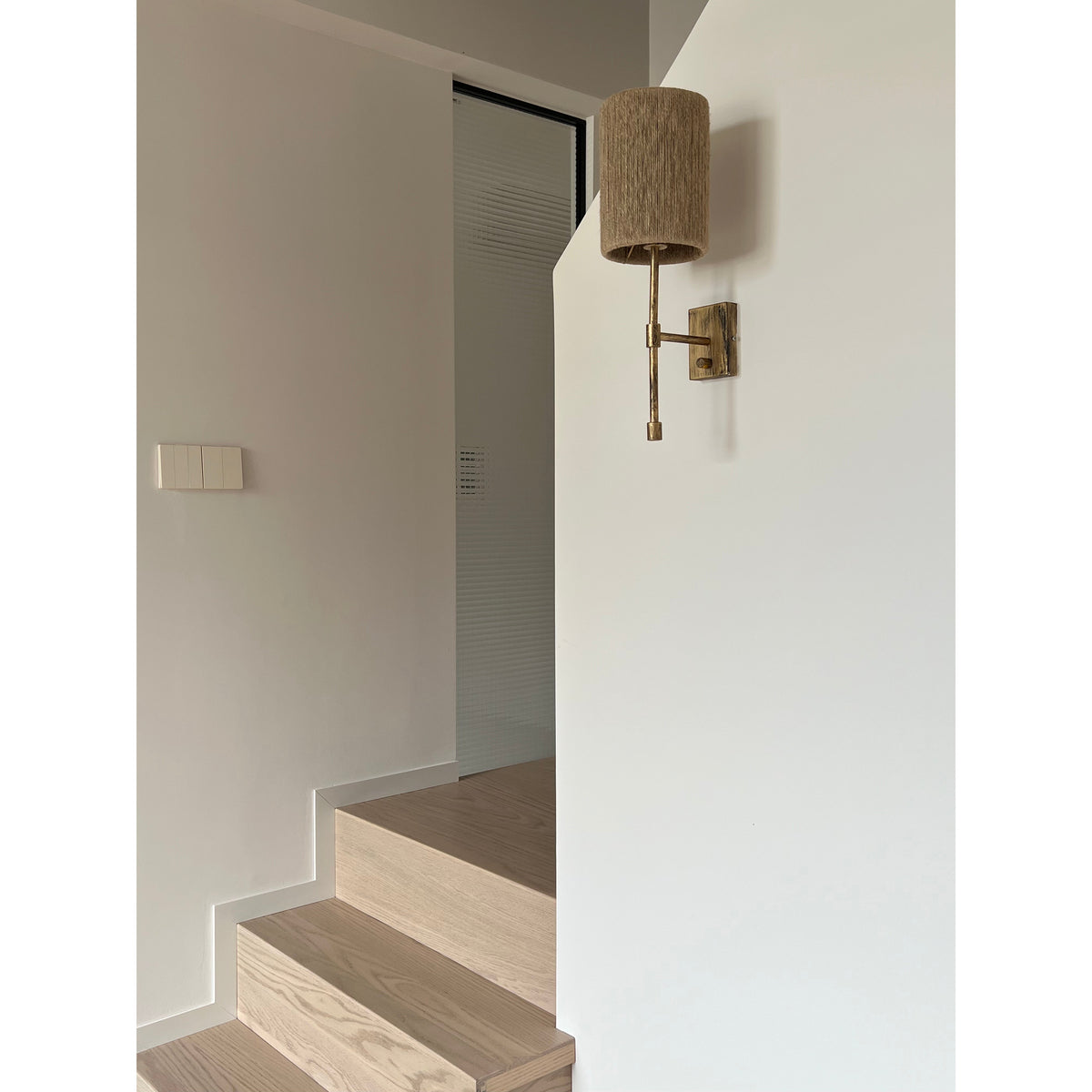 Eirikuvyo aplică de perete modernă, minimalistă din metal cu abajur textil