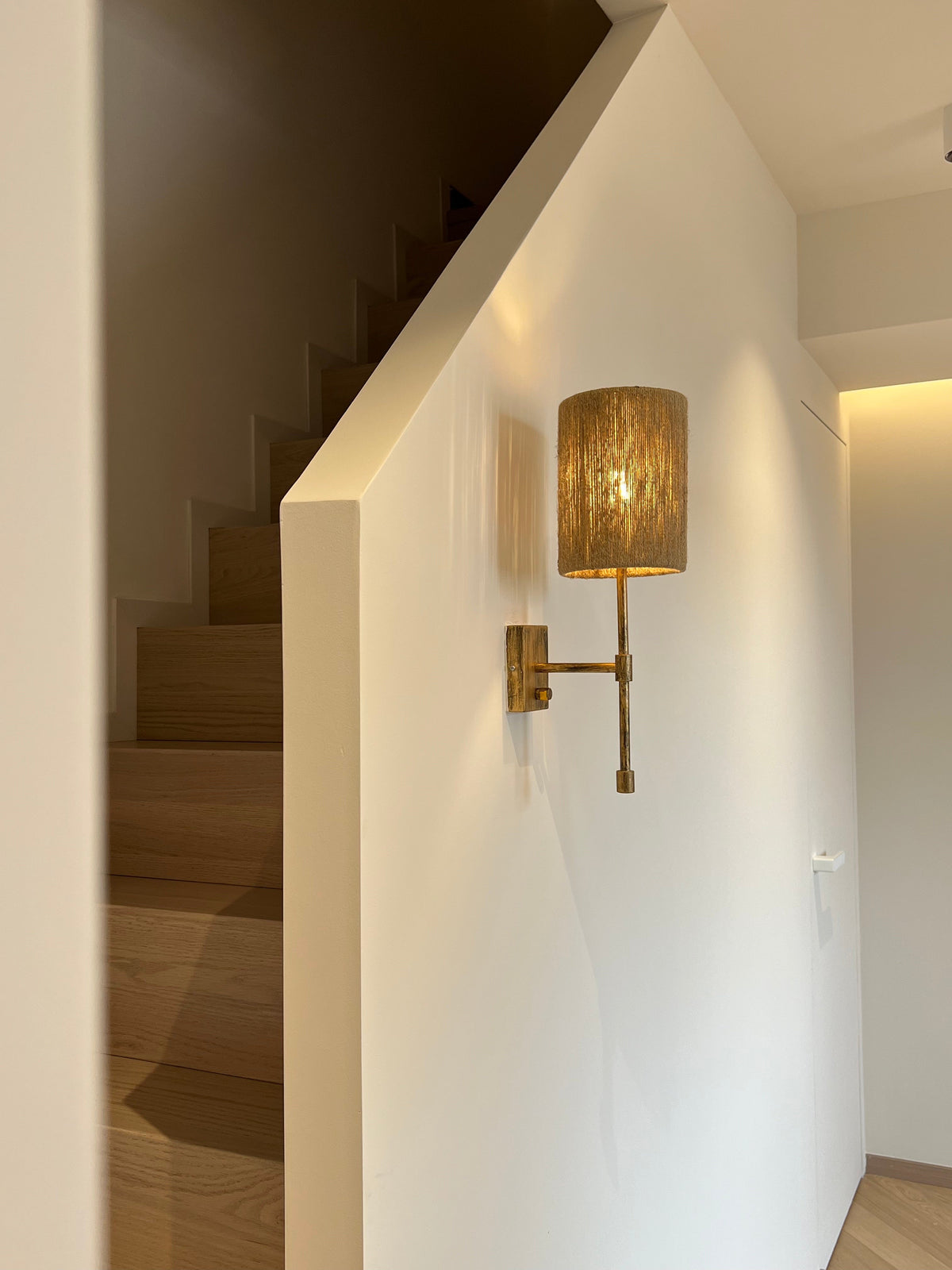 Eirikuvyo aplică de perete modernă, minimalistă din metal cu abajur textil