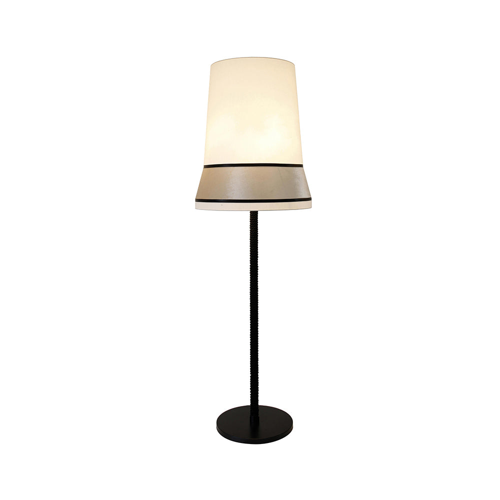 Clarak Contardi lampadar