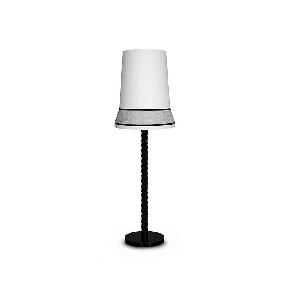 Clarak Contardi lampadar