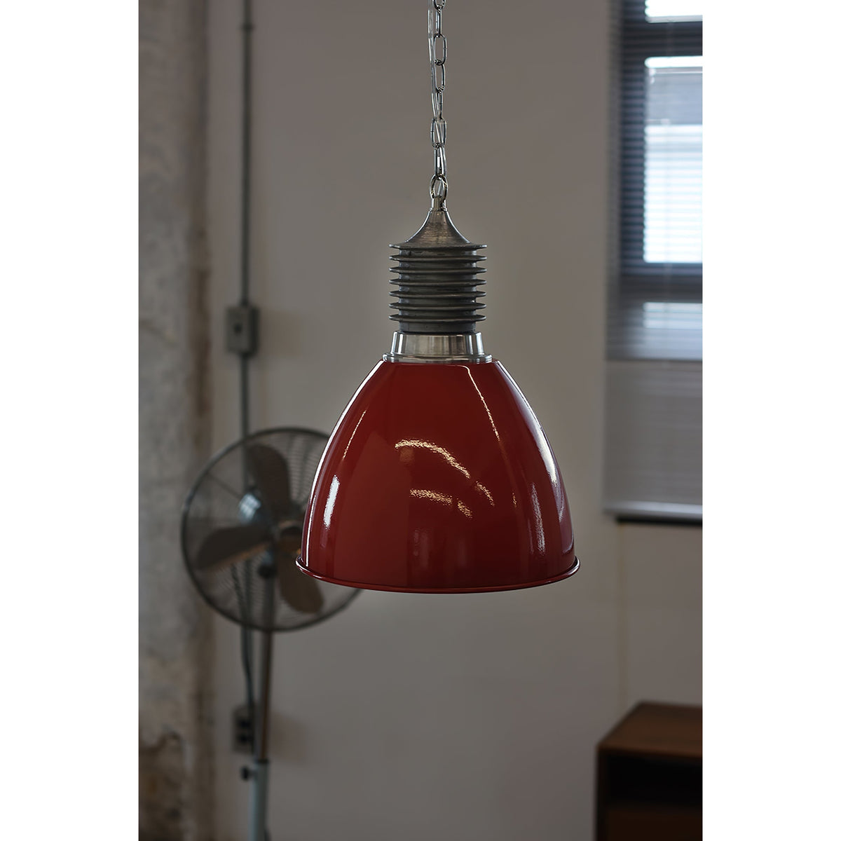 Kvennuvys lampă suspendată modernă, minimalistă din metal