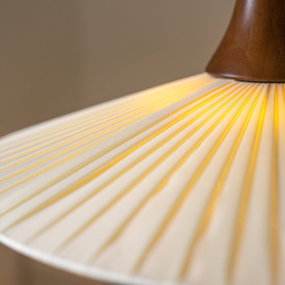 Vionne lampă suspendată albă din lemn, în stil modernist de la mijlocul secolului
