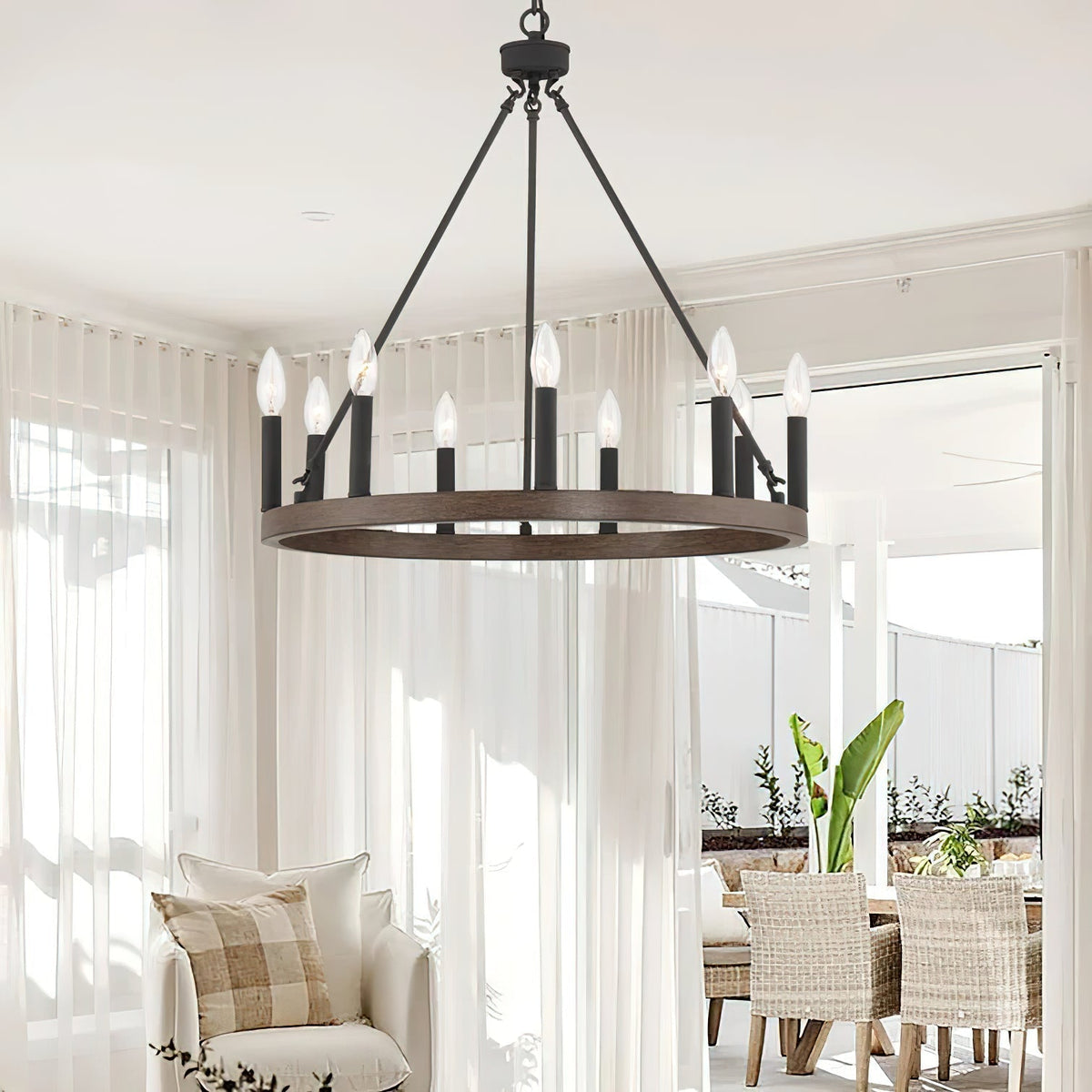 Mjolkuvyo candelabru modern, minimalist din metal