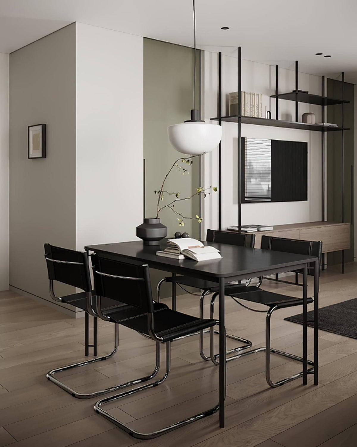 Lampă suspendată din sticlă cu abajur sferic și montaj metalic în stil minimalist pentru relaxare