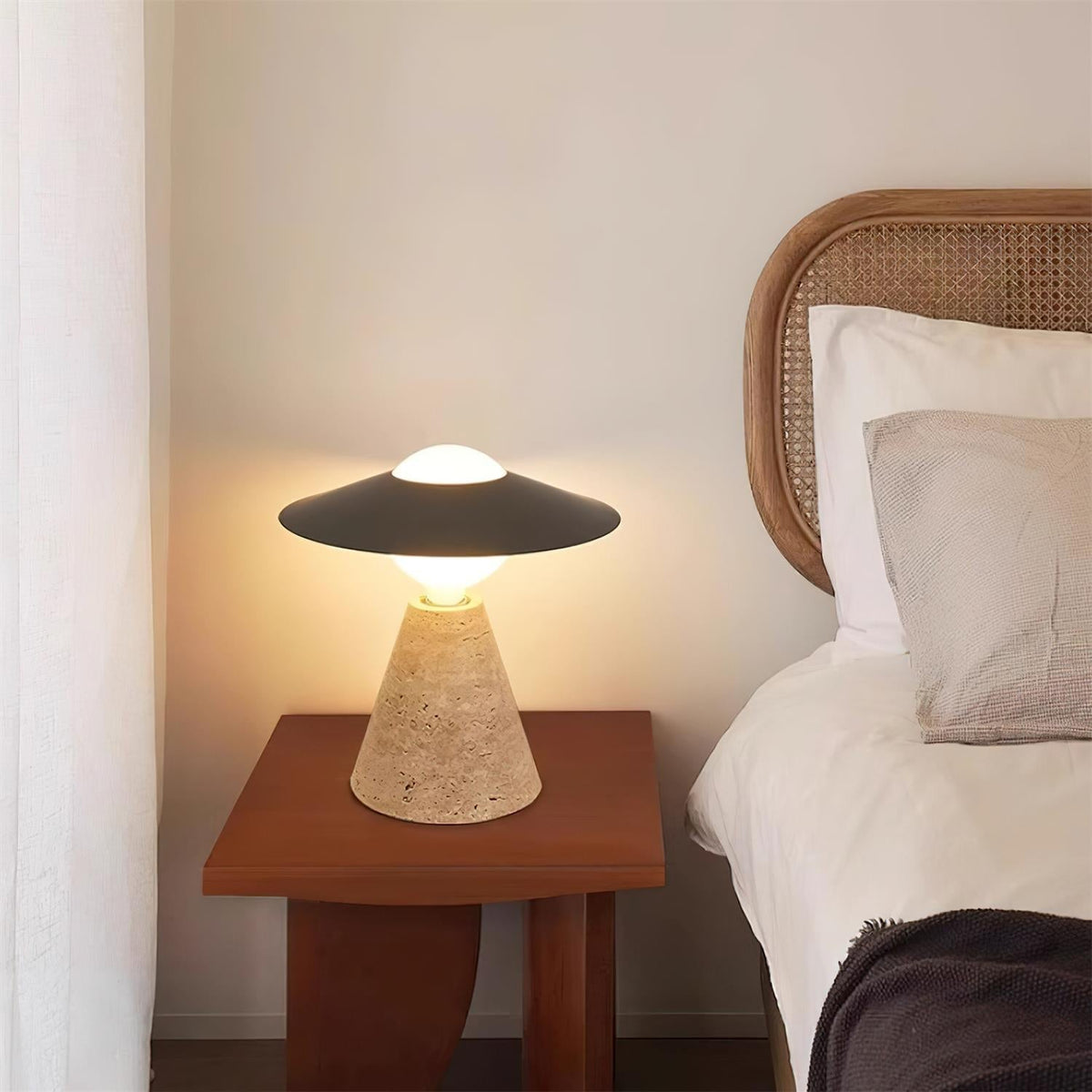 Elaalise lampă de masă