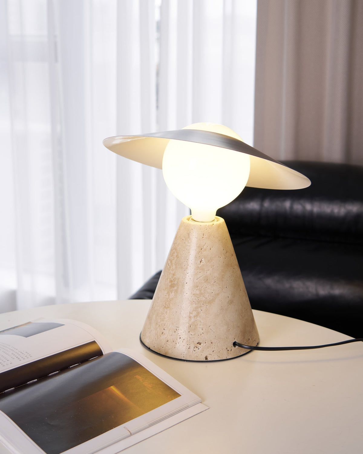 Elaalise lampă de masă