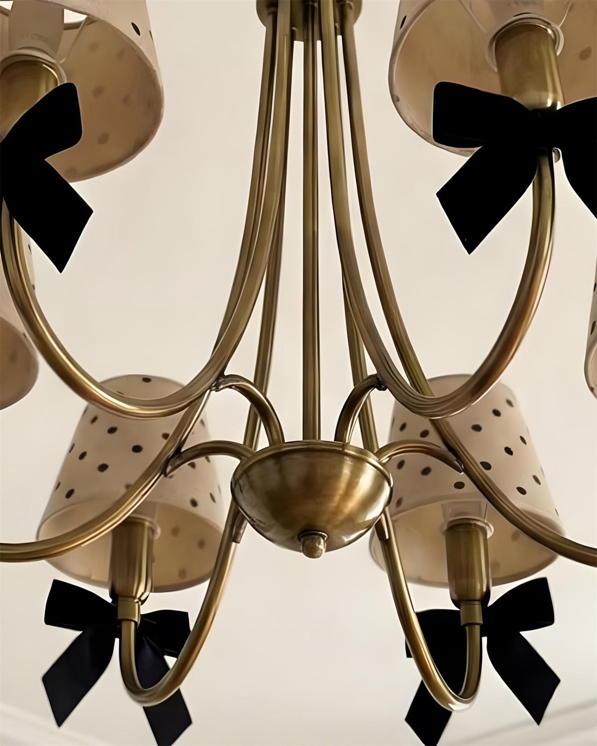Teriuiel Dot candelabru