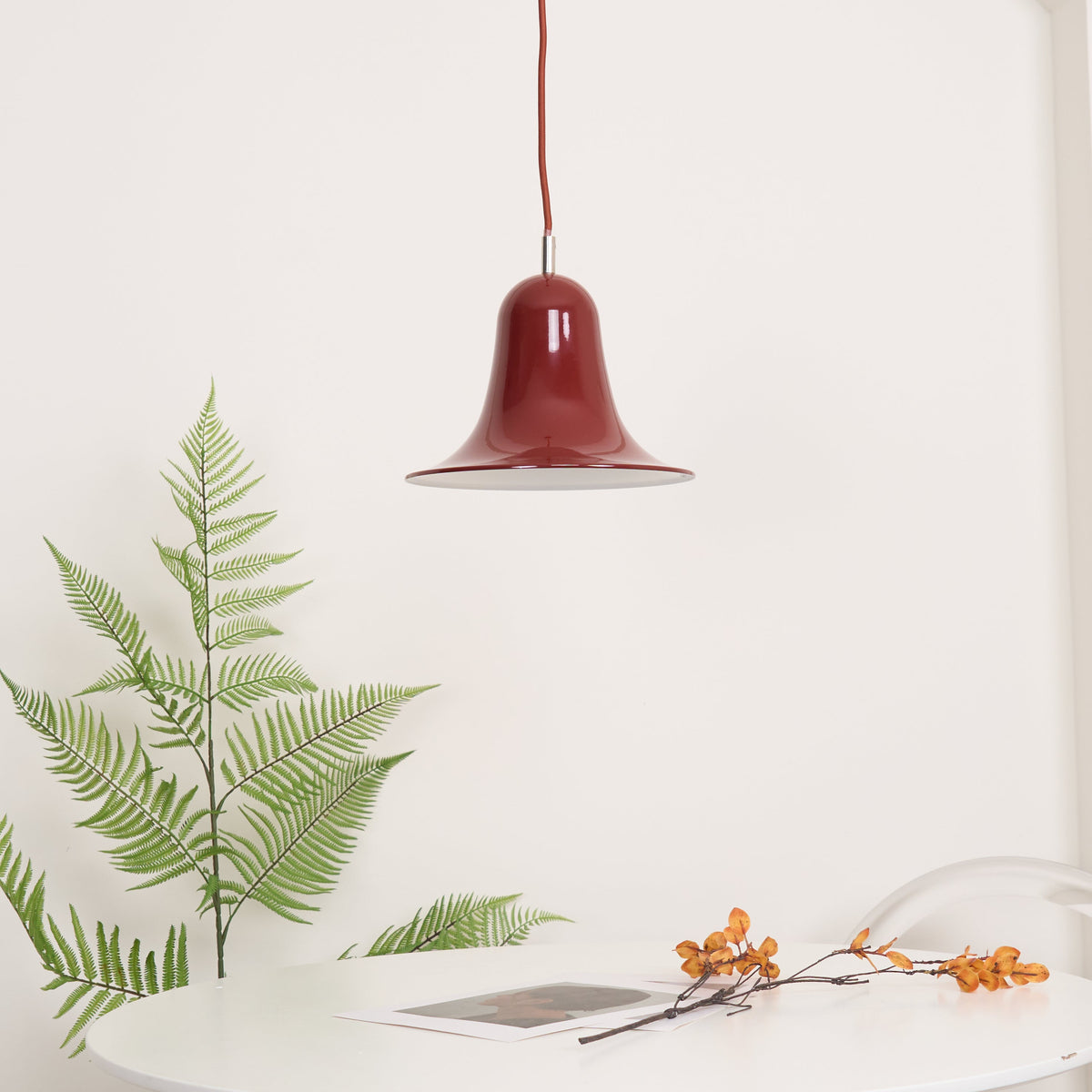 Nevin lampă suspendată, minimalistă, în formă de clopot, cu abajur