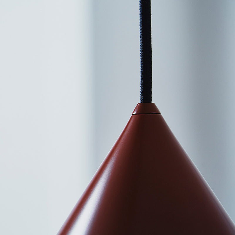 Caeluvyu lampă suspendată din metal, modernă, minimalistă, închisă