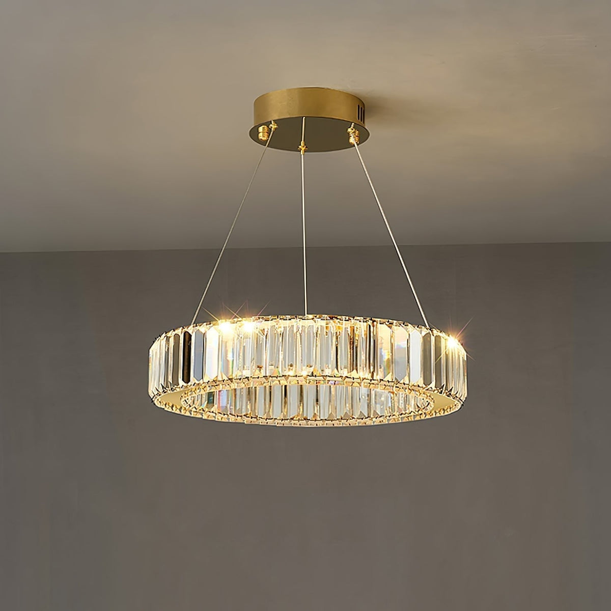 Cyrirelle candelabru auriu din cristal, în formă de inel