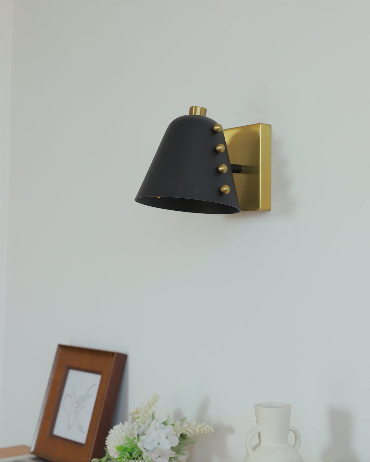Bespoke aplică de perete