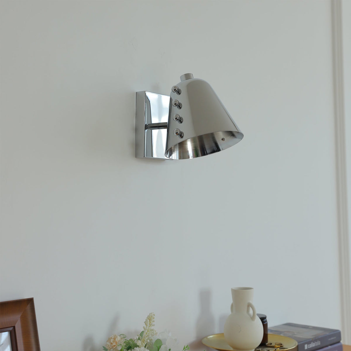 Bespoke aplică de perete
