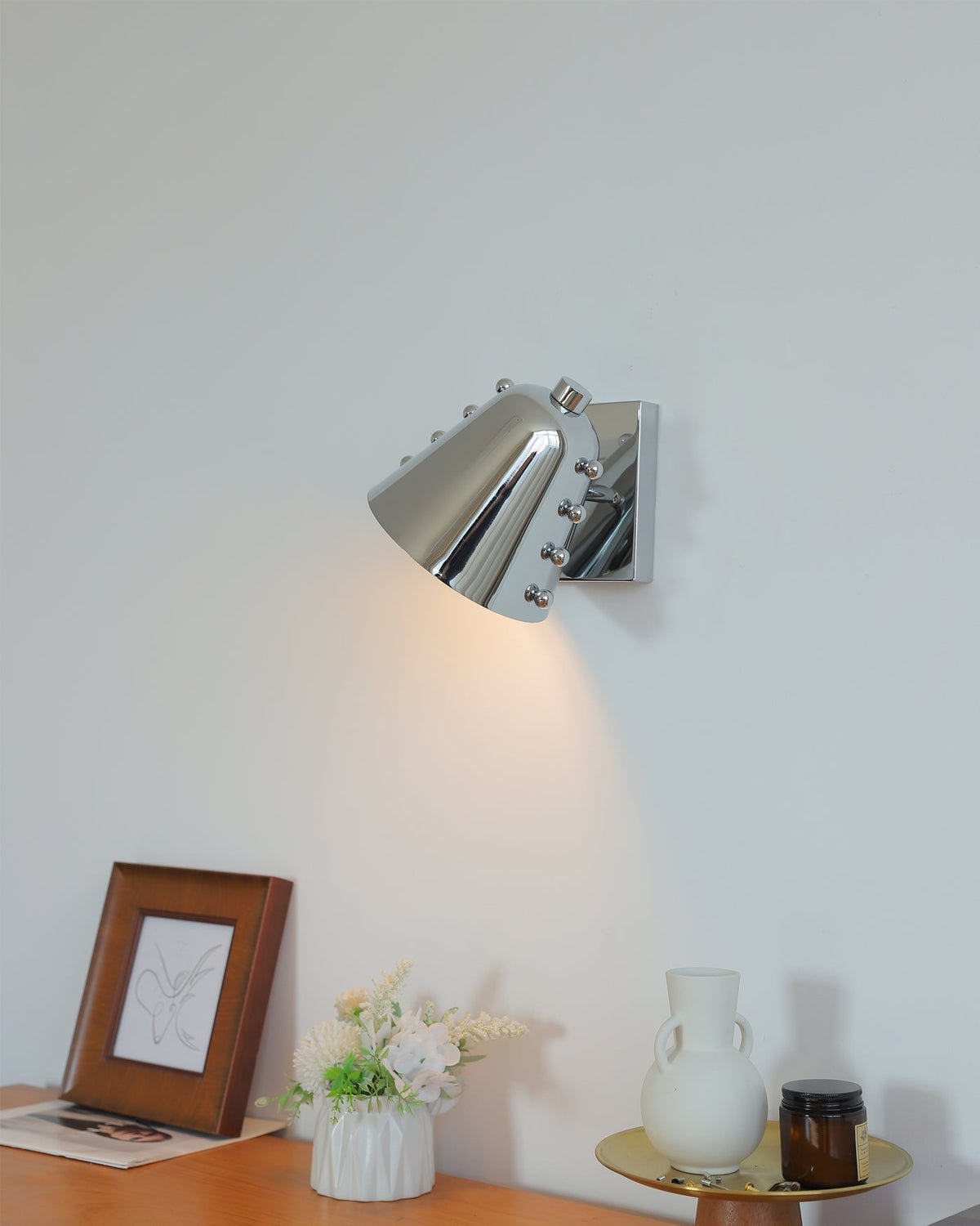 Bespoke aplică de perete
