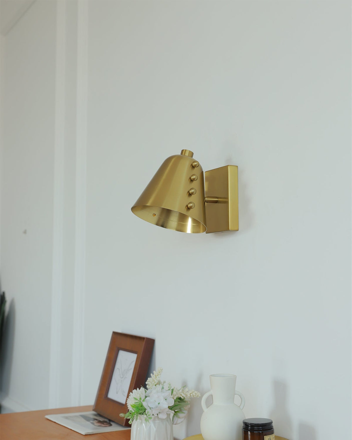 Bespoke aplică de perete