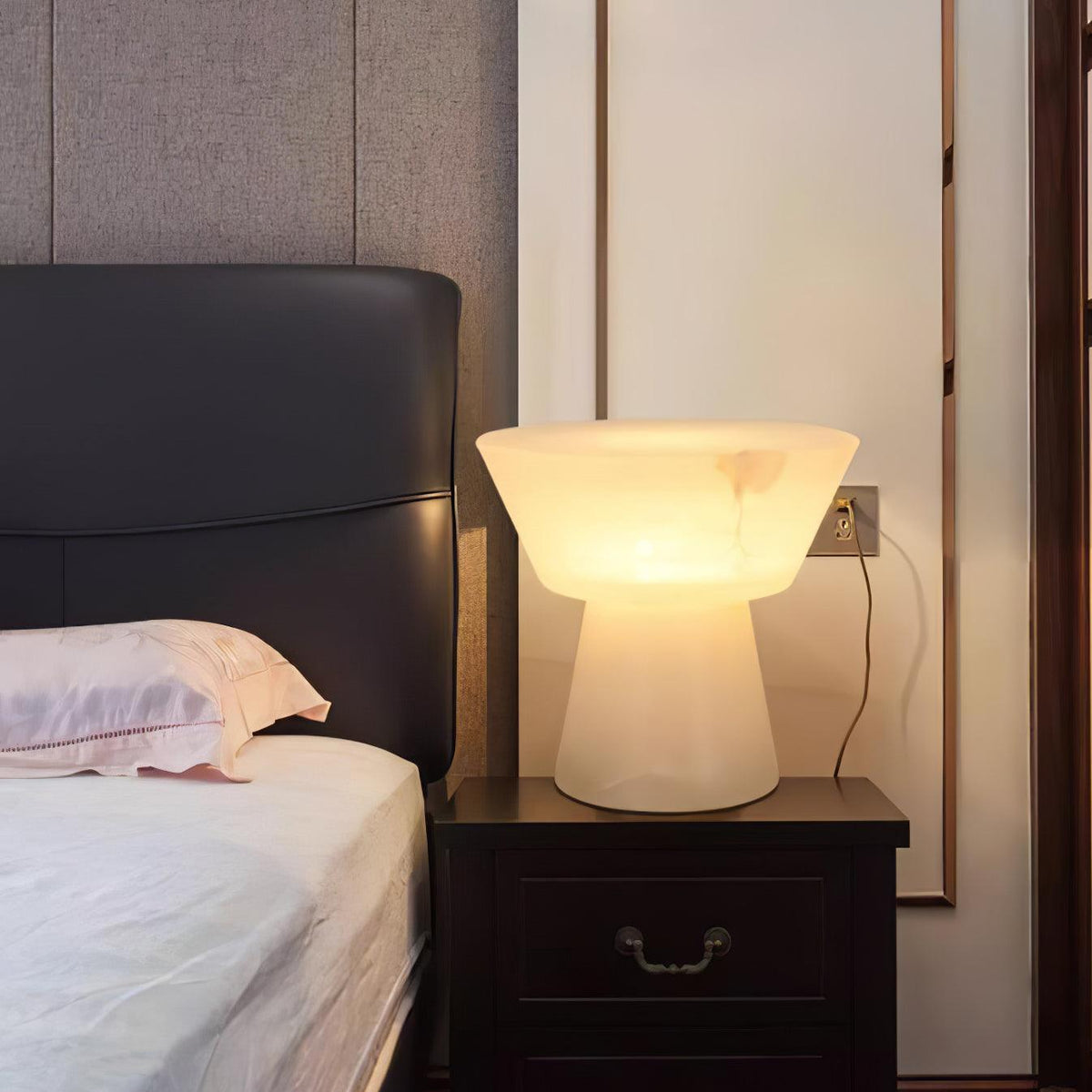Ane Pedestal lampă de masă din alabastru
