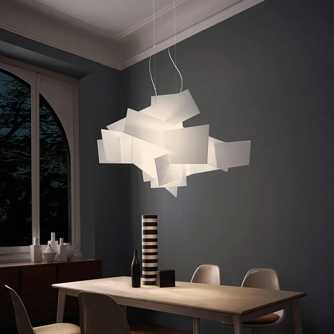 Lumiian candelabru