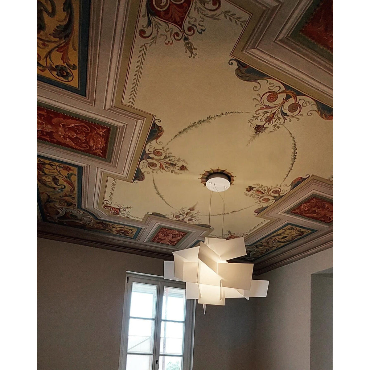 Lumiian candelabru