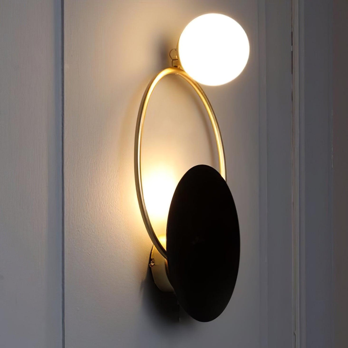 Arisha modern LED Triple Rings aplică de perete, metal/sticlă, Aur/negru, dormitor
