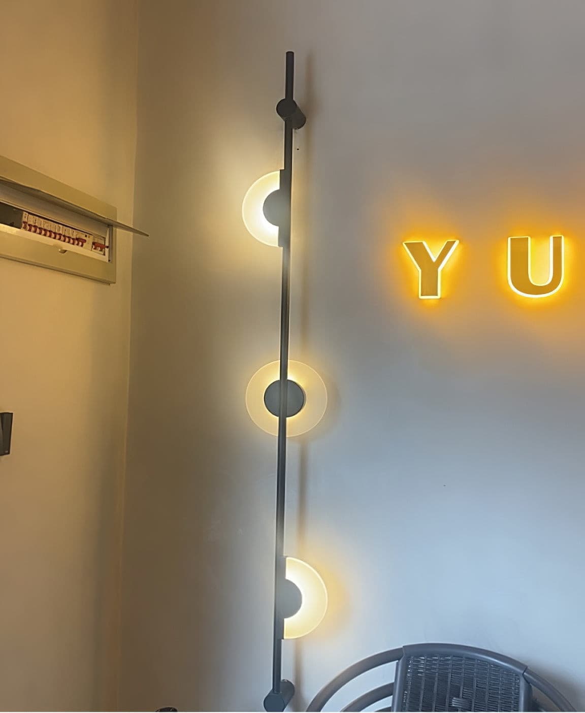 Slender aplică de perete din alabastru, modernă, minimalistă