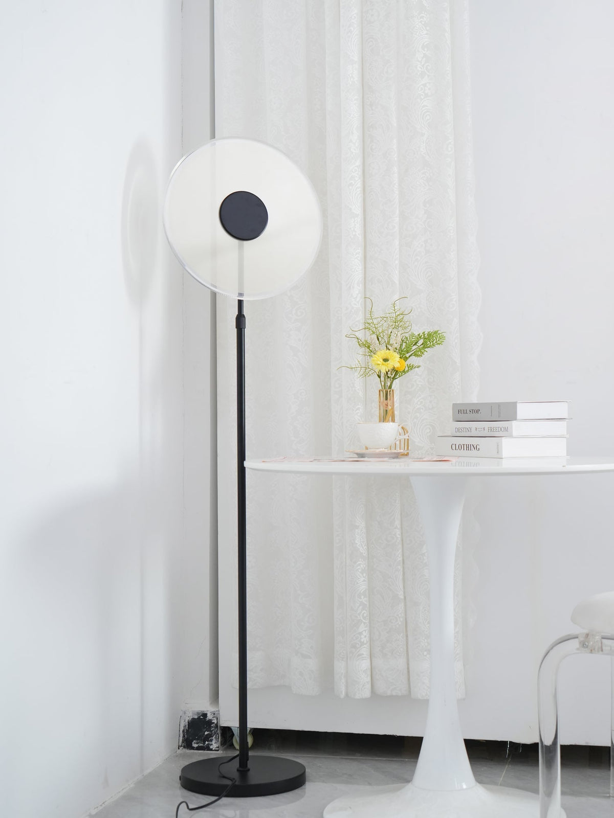 Abir lampadar minimalist