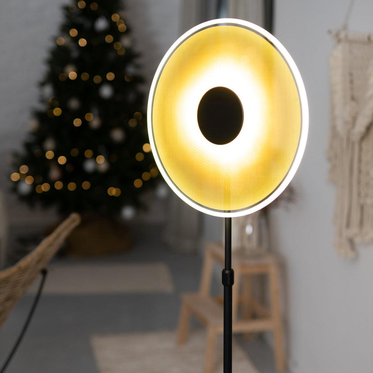 Abir lampadar minimalist