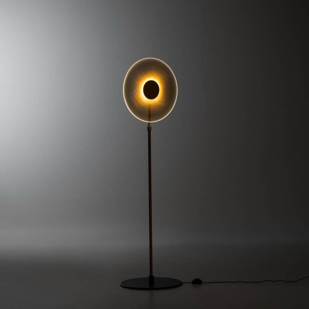 Abir lampadar minimalist