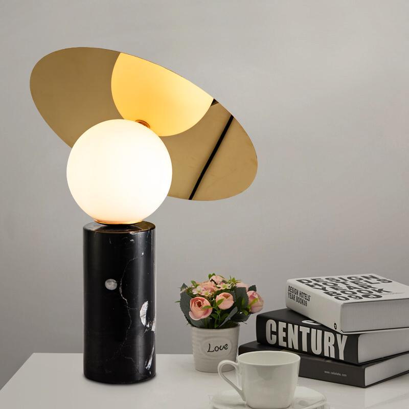 Dila lampă de masă minimalistă din marmură