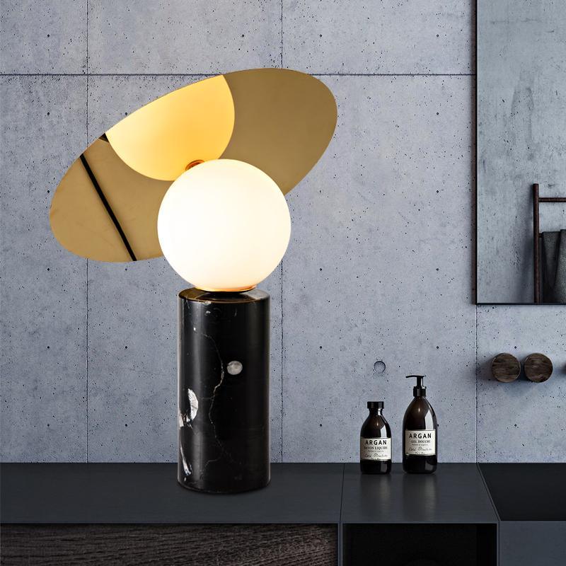 Dila lampă de masă minimalistă din marmură