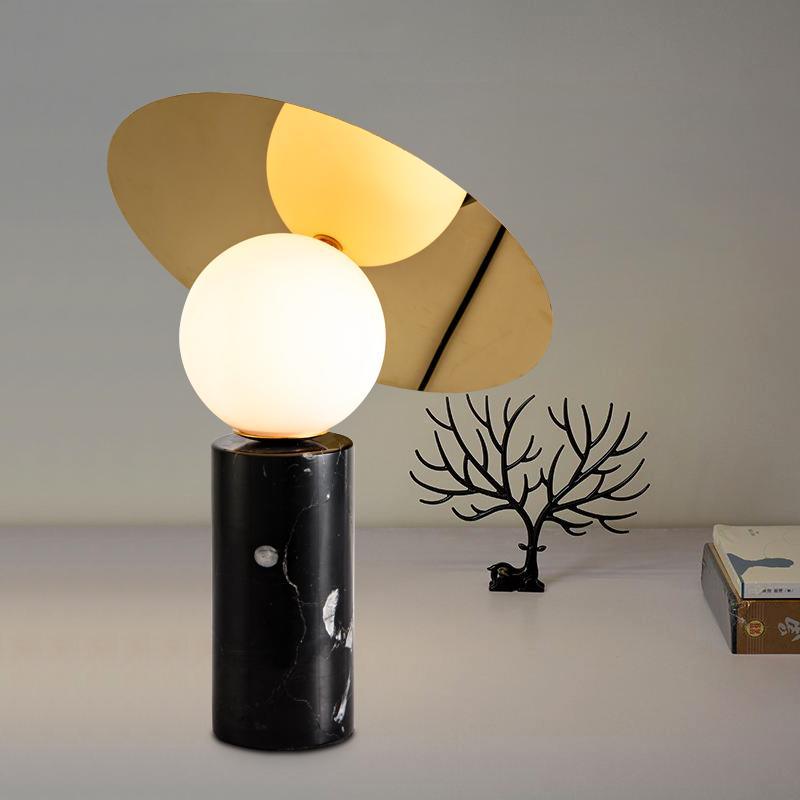 Dila lampă de masă minimalistă din marmură