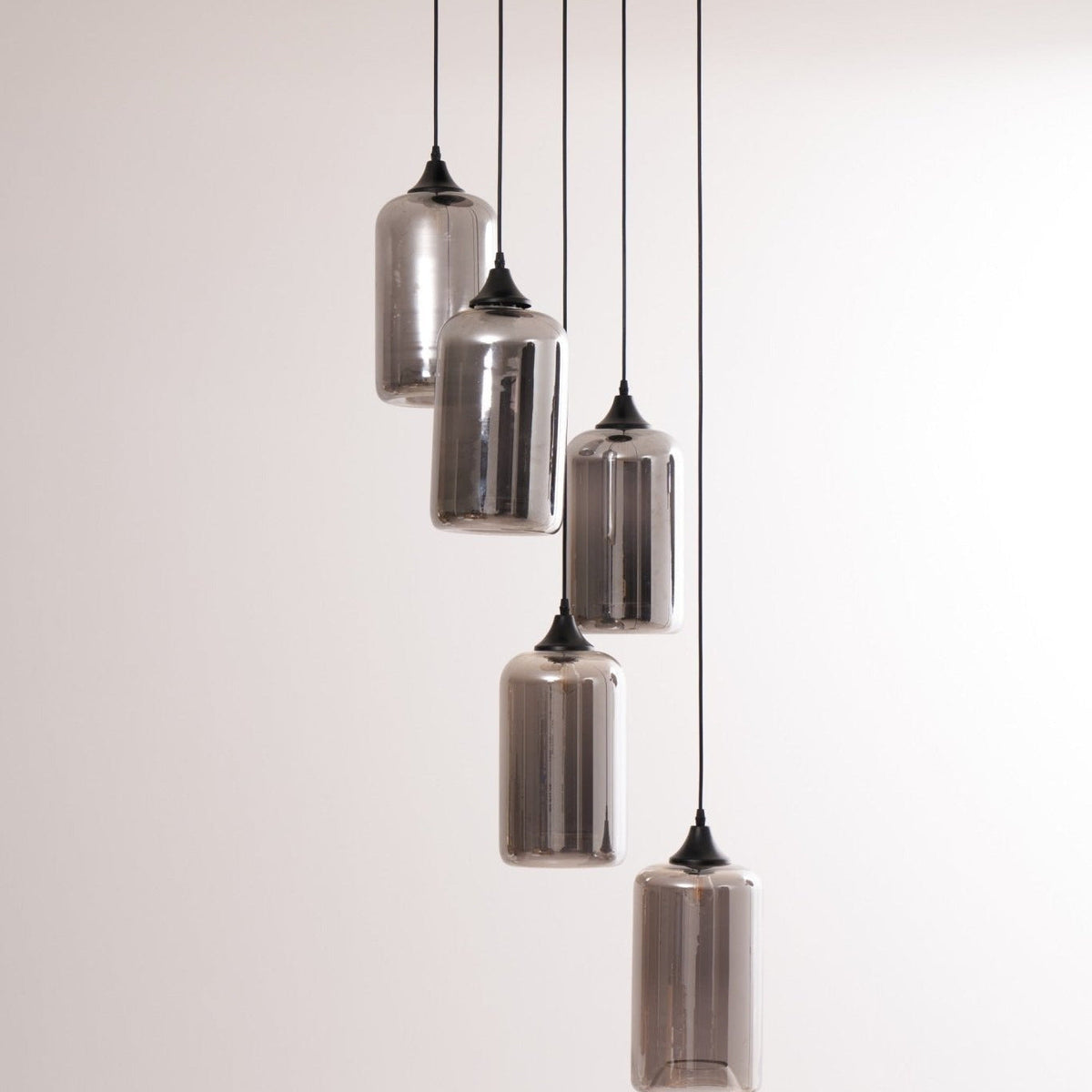 June lampă suspendată minimalistă cu Abajur din sticlă Fumurie Gri