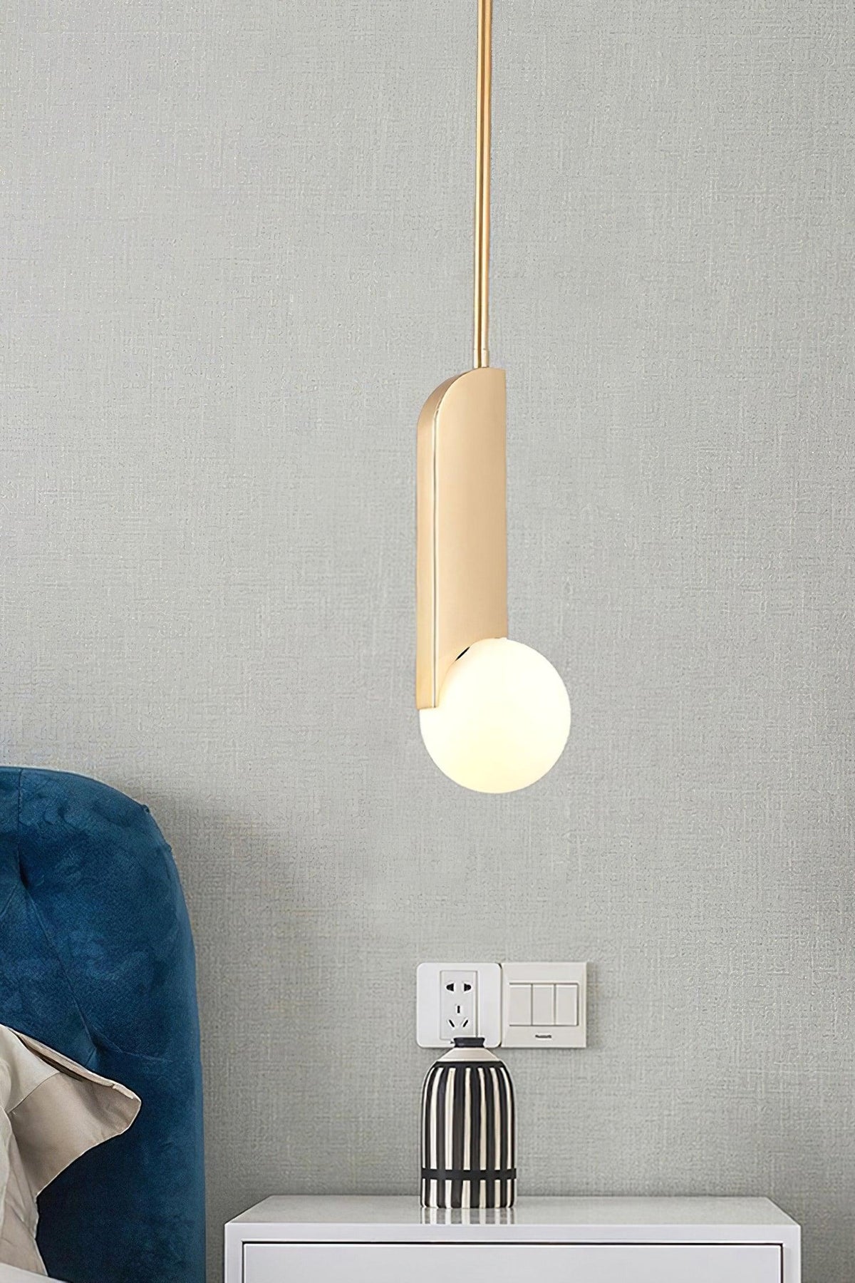 Eirelelia lampă suspendată din sticlă, elegantă