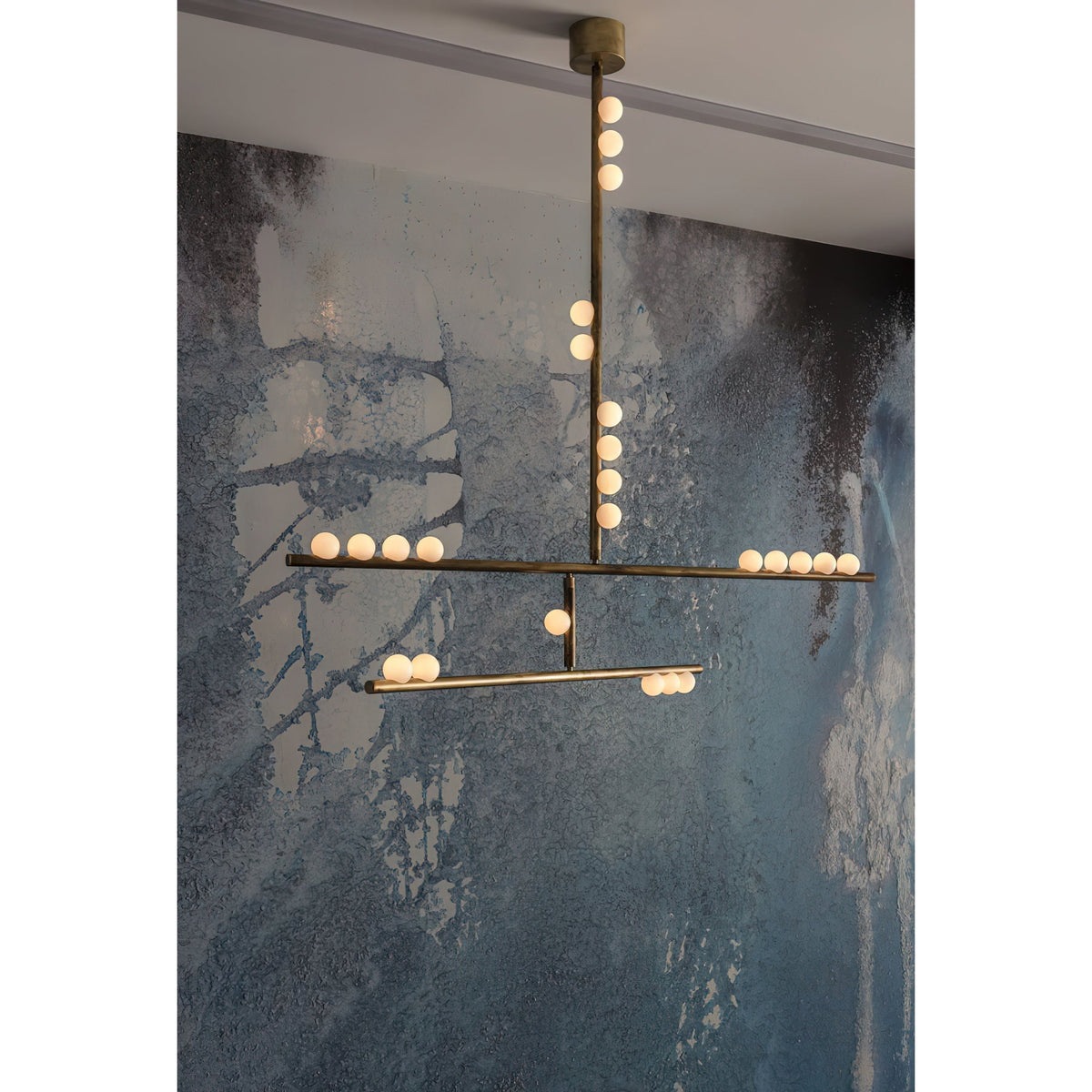 Rivoian candelabru