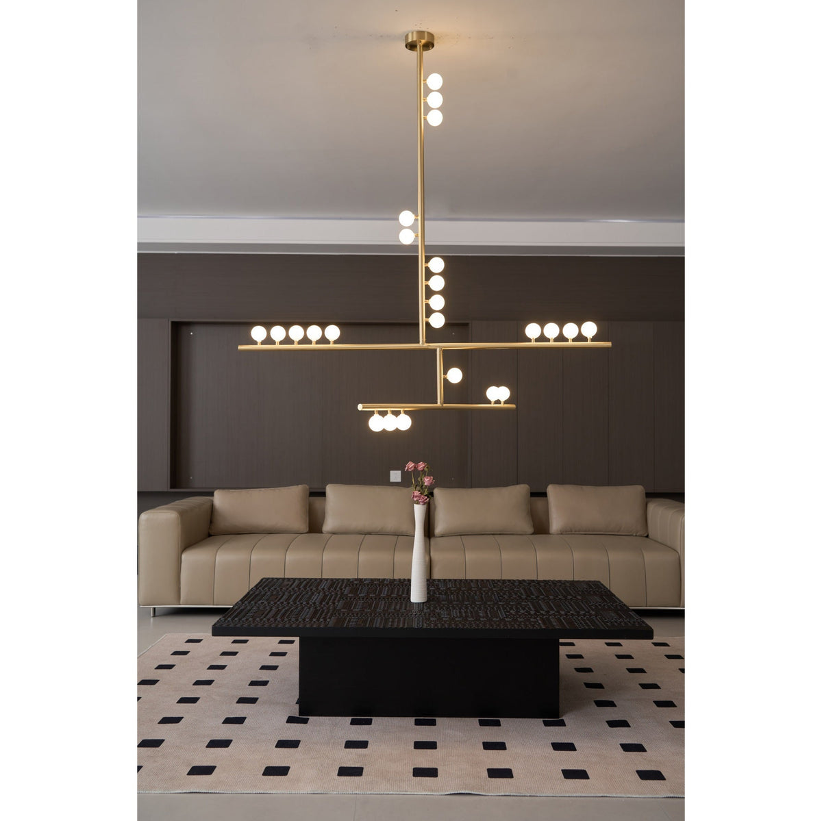 Rivoian candelabru