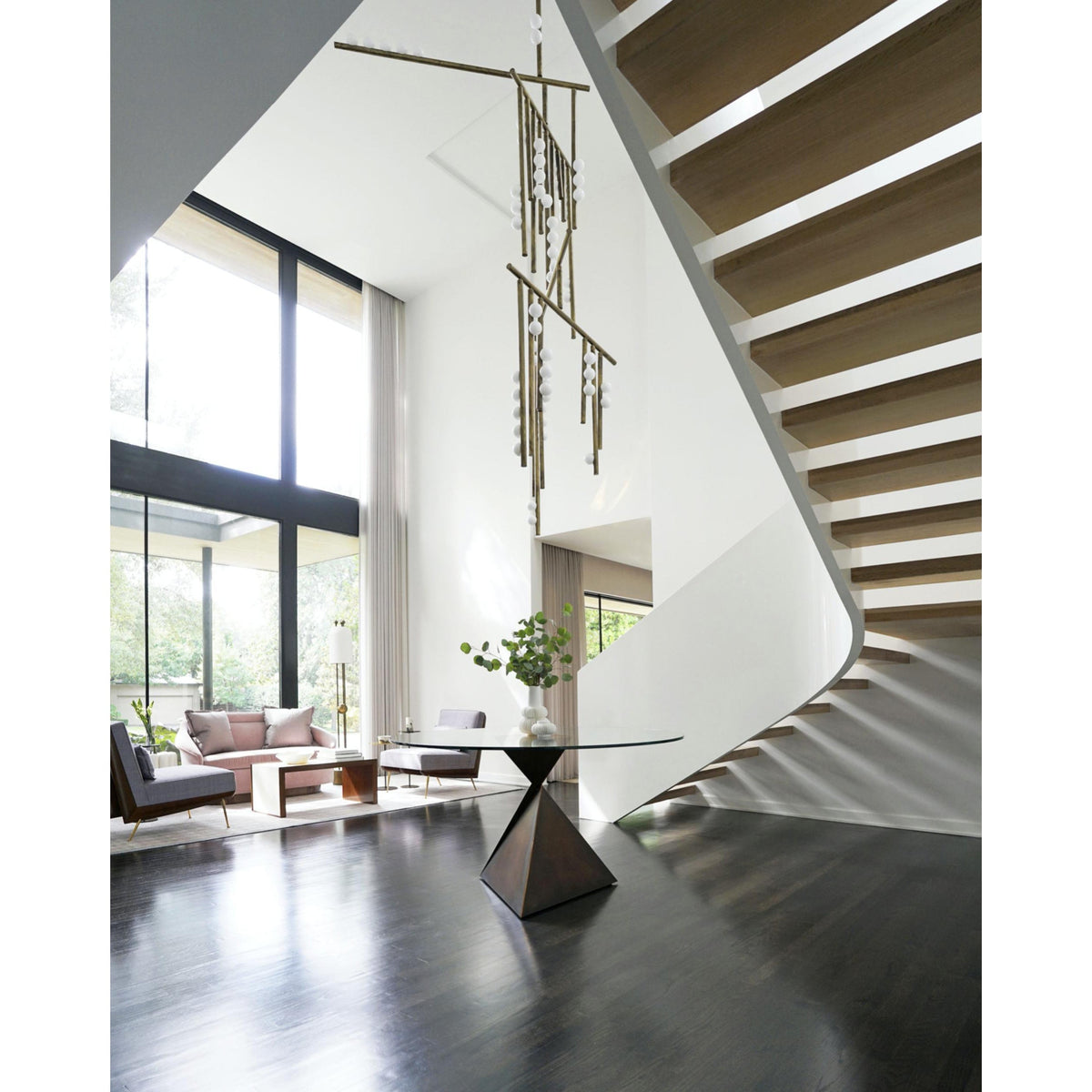 Rivoian candelabru