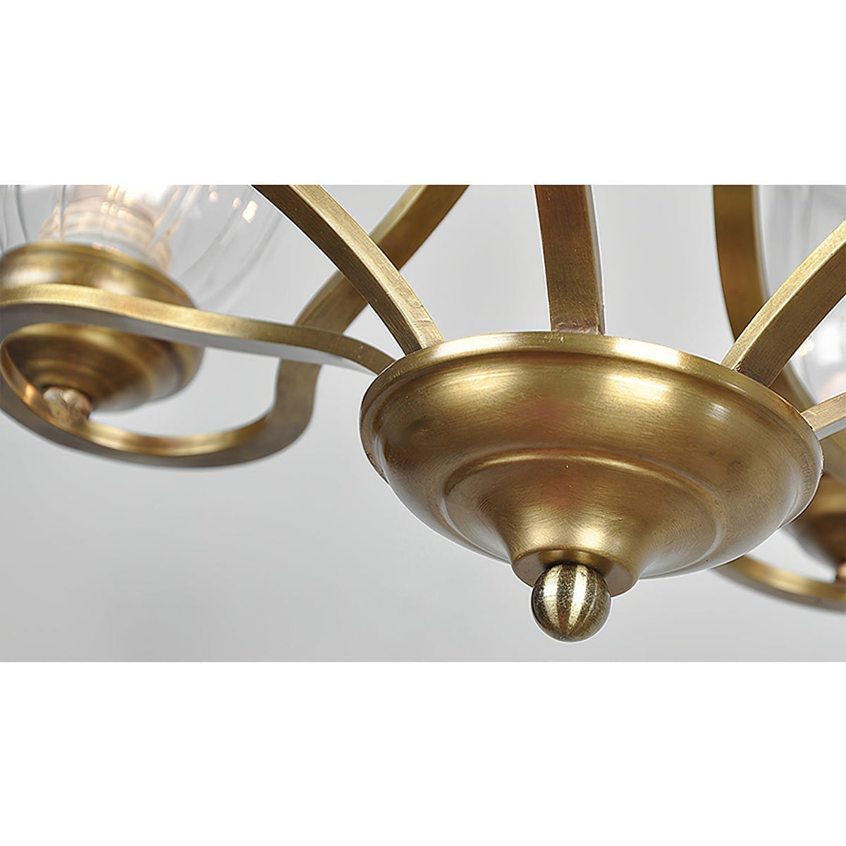 Avenorissa candelabru