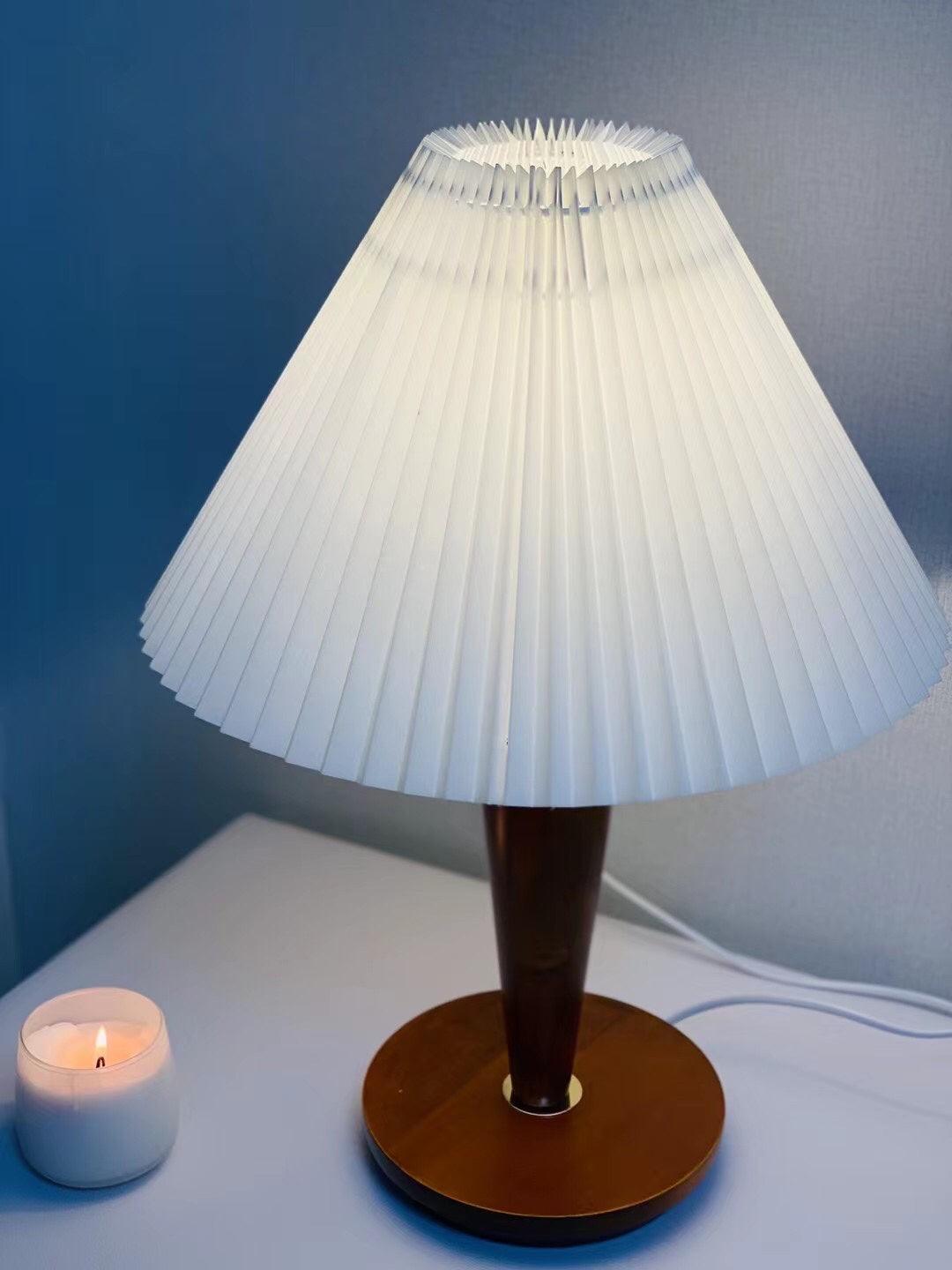 Linorelia lampă de masă modernă cu abajur textil