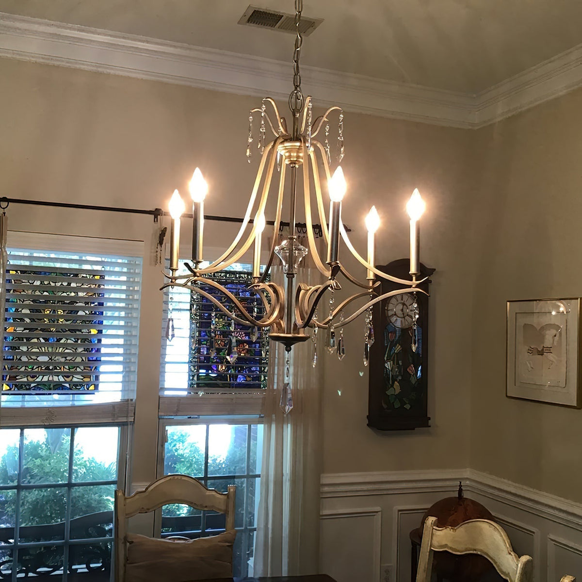 Eleanora candelabru