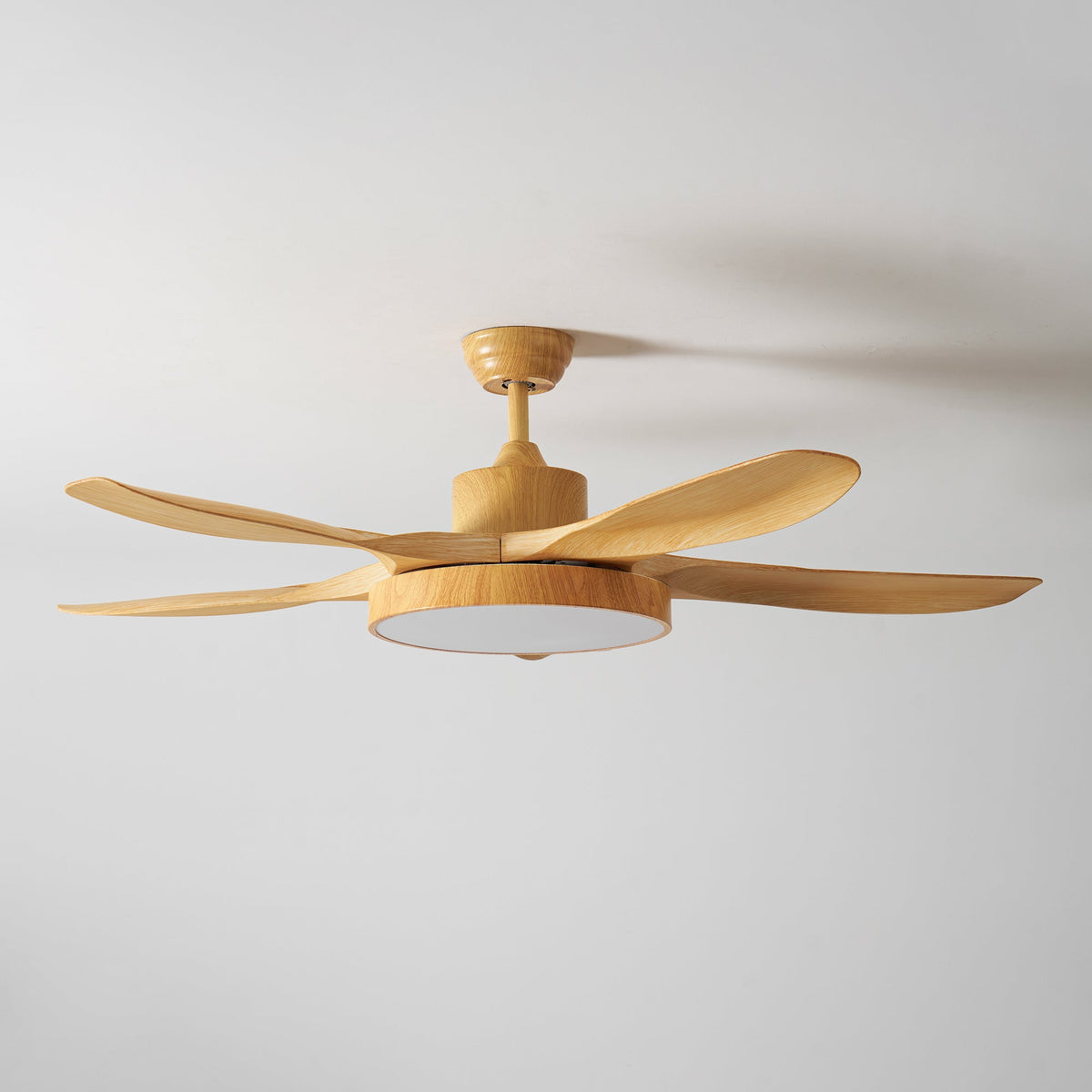 Teriinena ventilator de tavan cu lumină