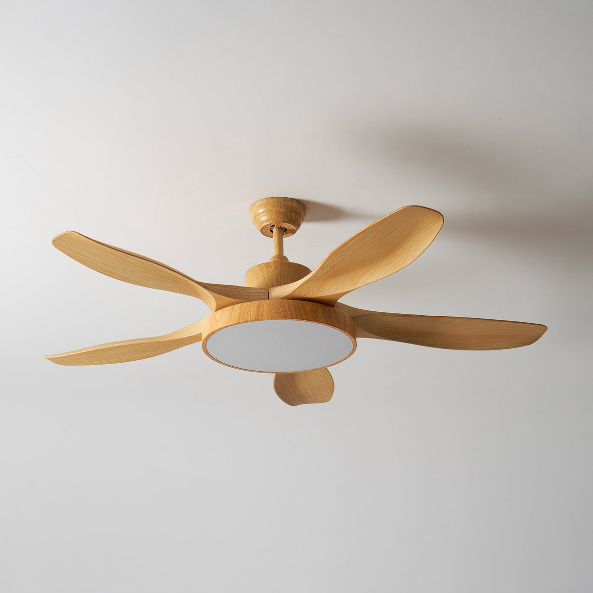 Teriinena ventilator de tavan cu lumină