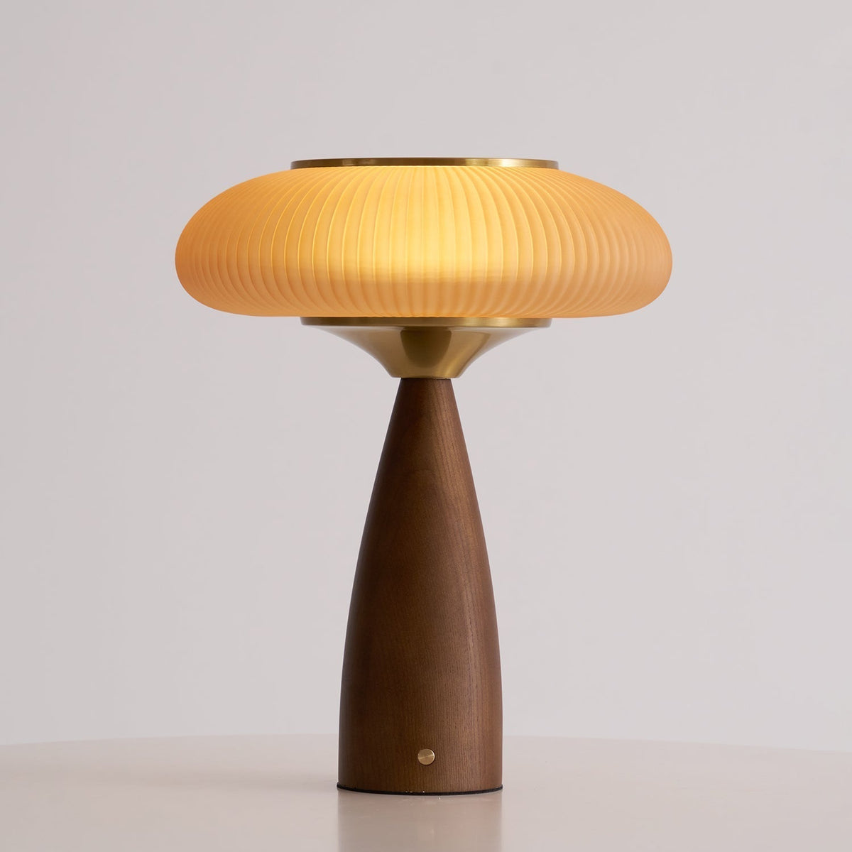 Reneriella lampă de masă